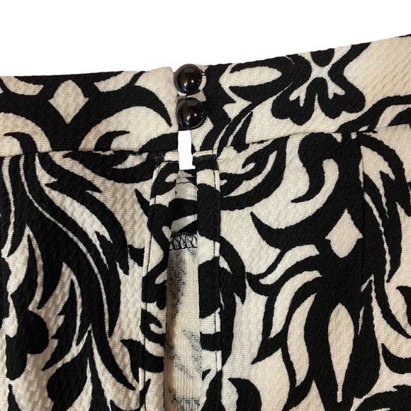 HAANI Petite Women's Flared Dress Midi Floral White/Black Print Sleeveless PXL - Picture 7 of 15